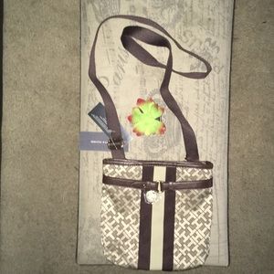 Tommy Hilfiger Crossbody